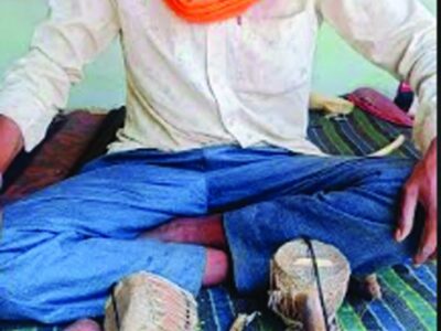 परंपरागत और दुर्लभ लोक वाद्यों को आदिवासी अंचल के कलाकार दे रहे आकार