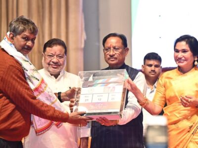 मुख्यमंत्री ‘छत्तीसगढ़ी फिल्मों के सफर’ कार्यक्रम में शामिल, वरिष्ठ कलाकार सम्मानित