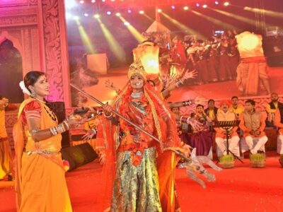 कविता वासनिक की सुरमयी प्रस्तुति, छत्तीसगढ़ी लोकधुनों पर झूम उठा राजिम