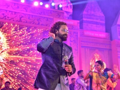 अनुराग शर्मा नाइट्स की जादुई आवाज से झूम उठा राजिम कुंभ कल्प